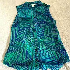 Banana Republic silk blouse in green color.